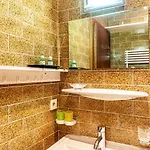 Haus Excelsior 13 아파트